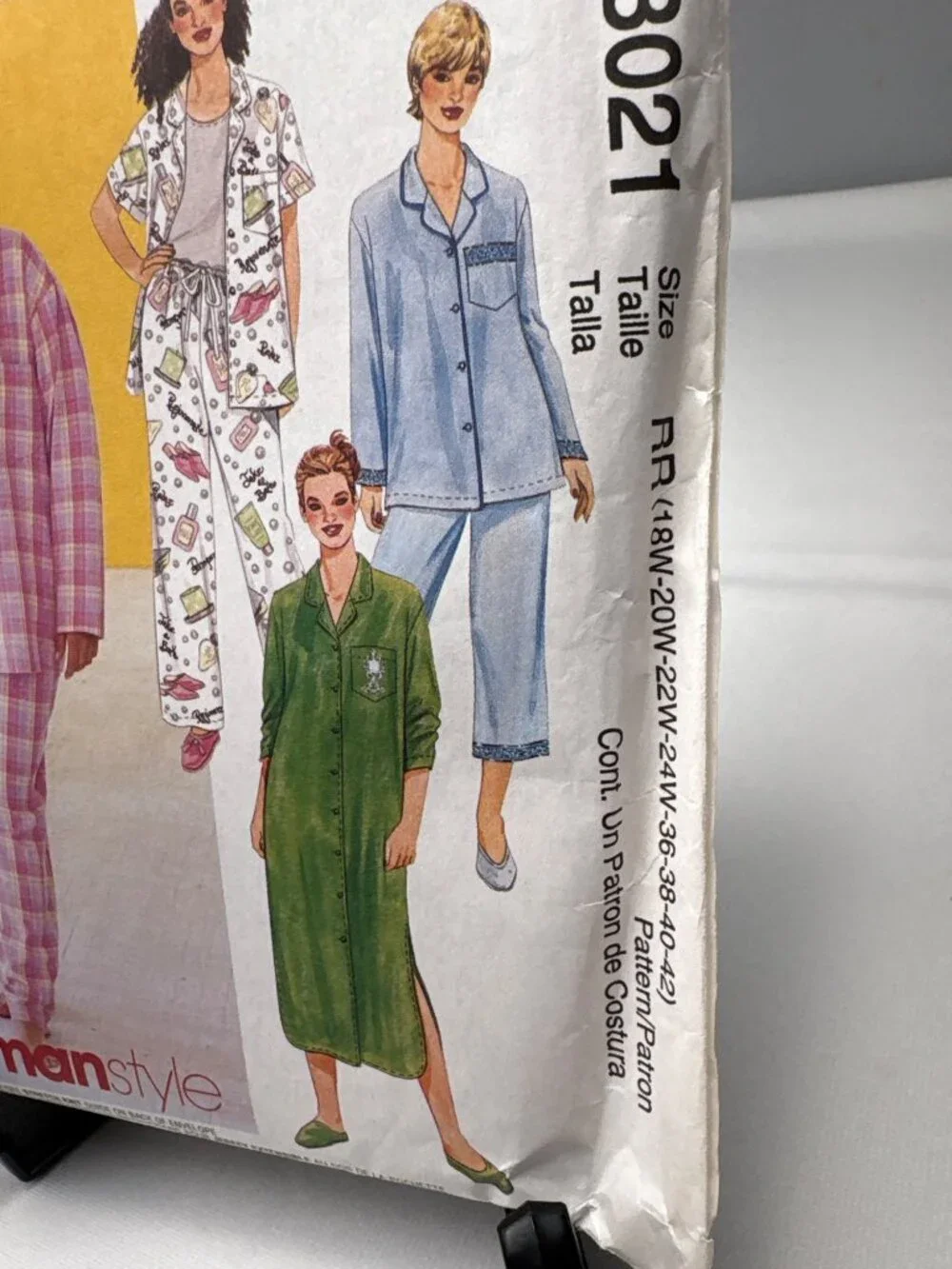 McCalls 3021 Womens Pajama Sewing Pattern Size 18W-20W-22W-24W-26W-28W-40-42 Unc